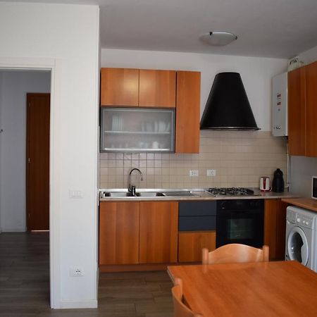 Bardolino Lake Apartments Bagian luar foto