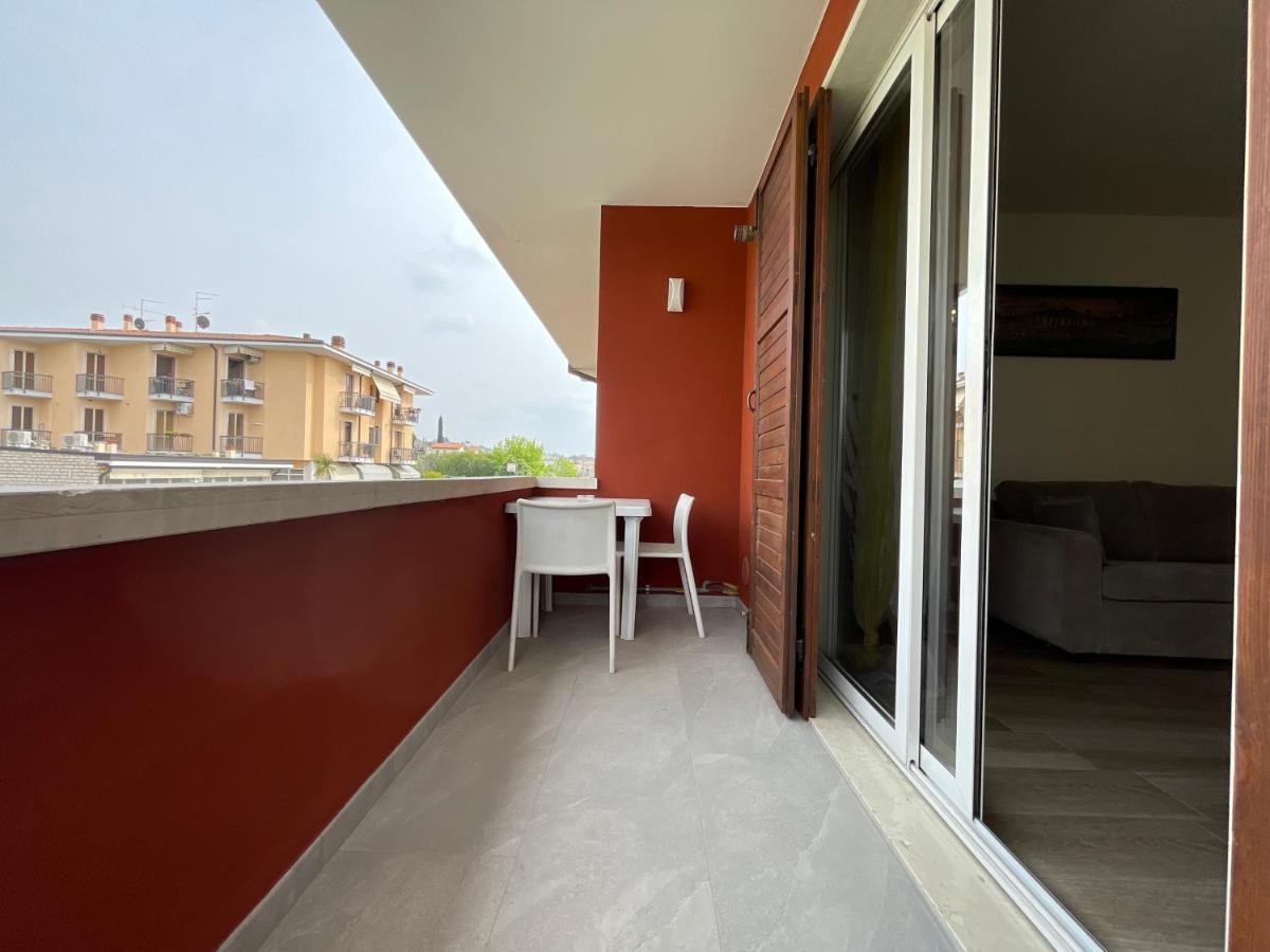 Bardolino Lake Apartments Bagian luar foto