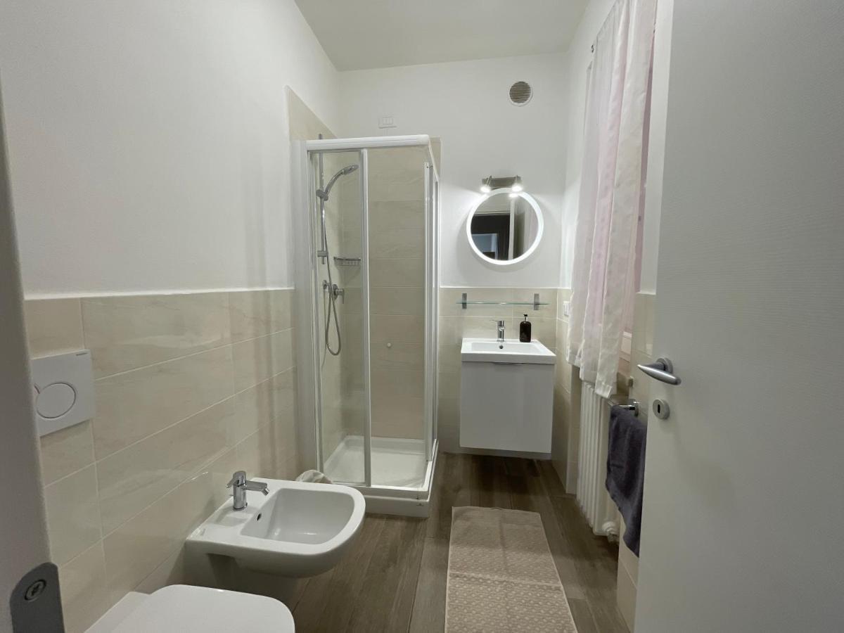 Bardolino Lake Apartments Bagian luar foto
