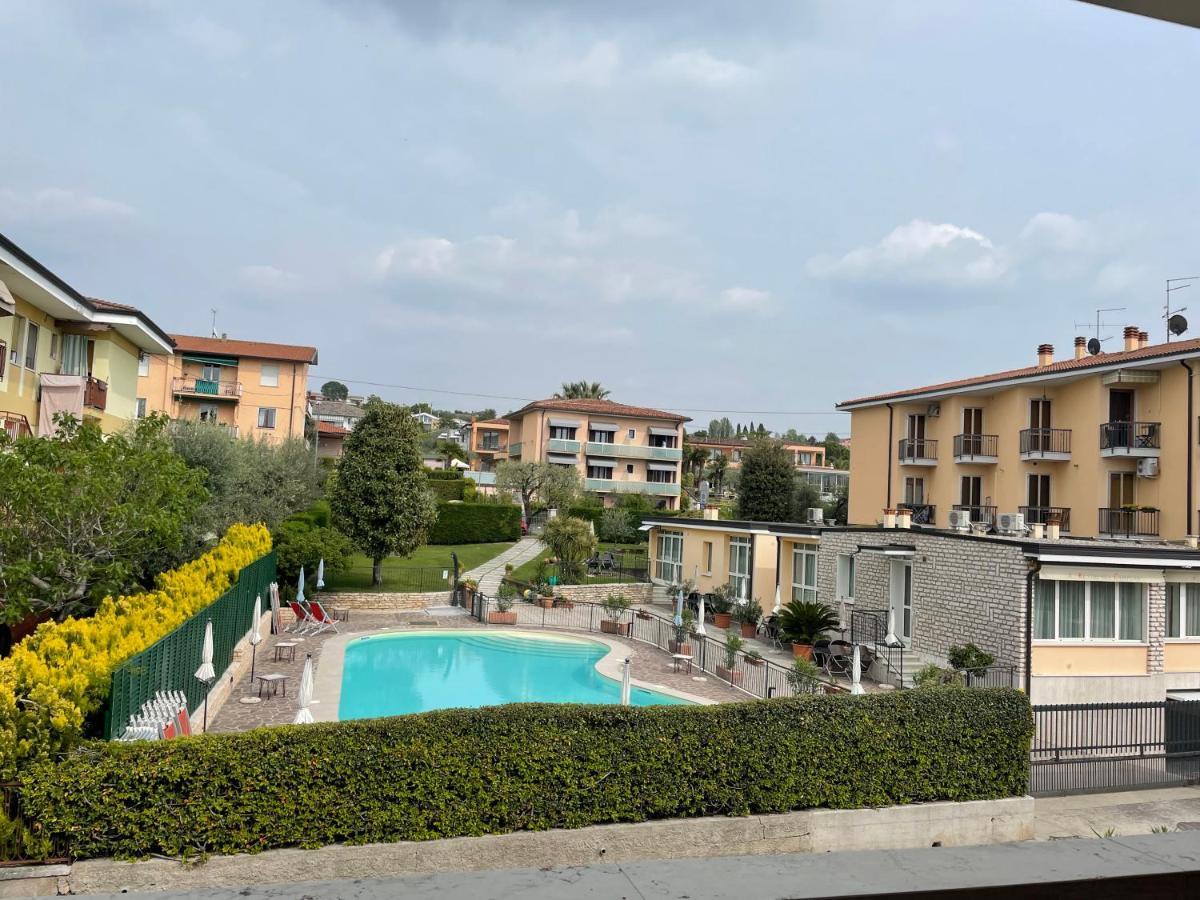 Bardolino Lake Apartments Bagian luar foto
