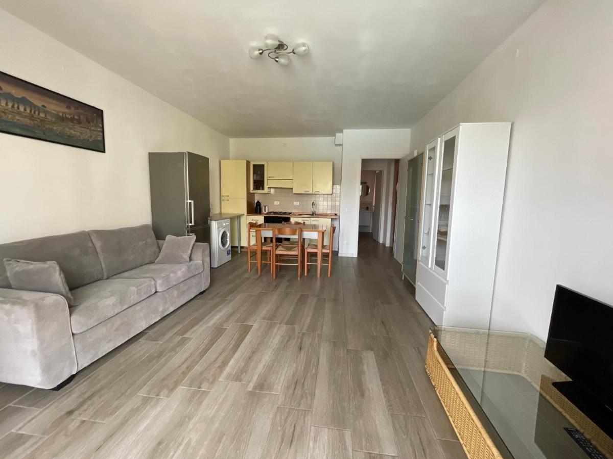 Bardolino Lake Apartments Bagian luar foto