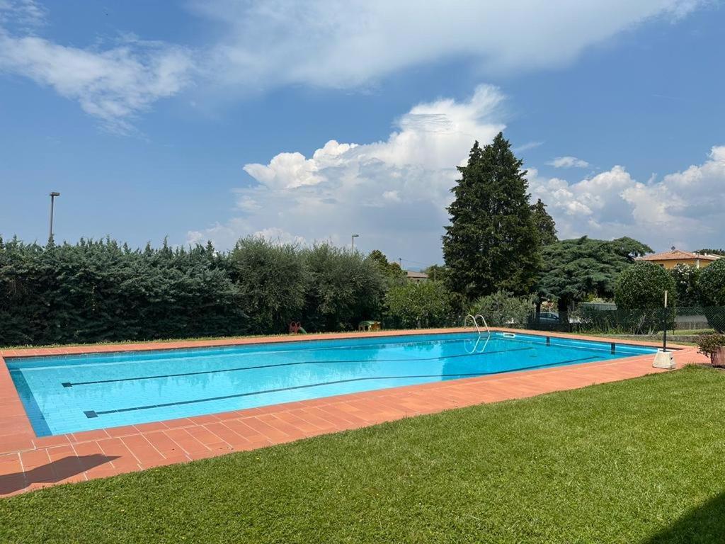 Bardolino Lake Apartments Bagian luar foto