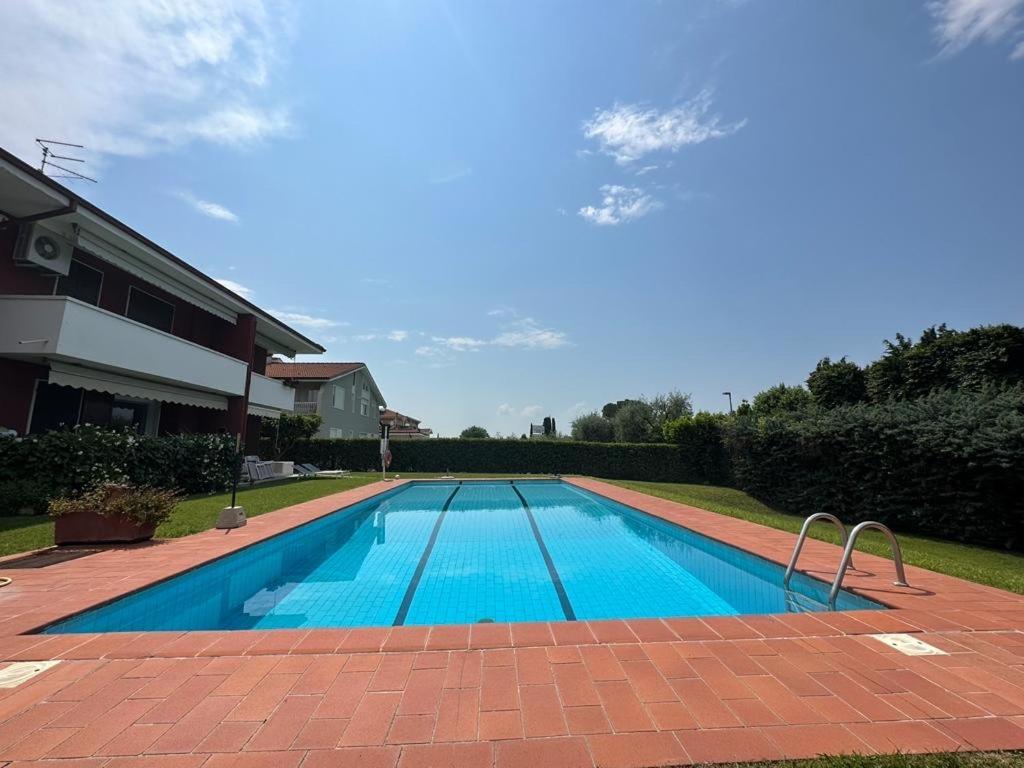 Bardolino Lake Apartments Bagian luar foto