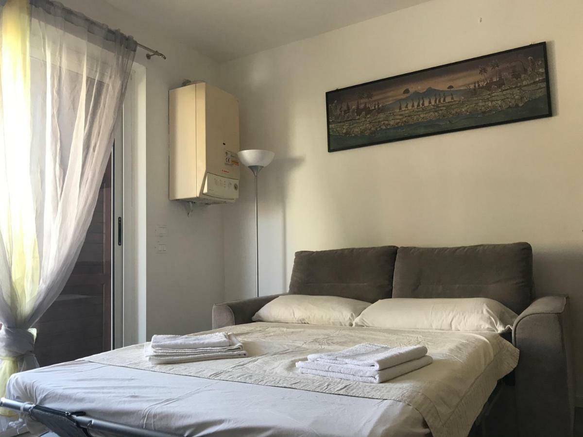 Bardolino Lake Apartments Bagian luar foto